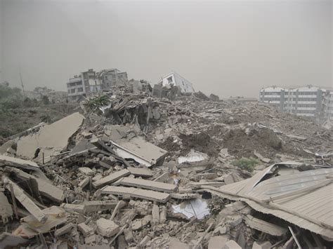 汶川地震照片演示一组 自然灾难震撼的纪实照片高清视频-92素材网