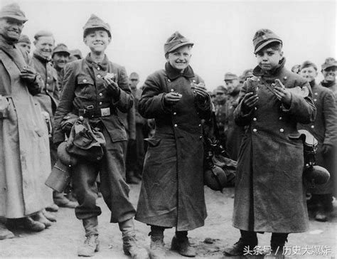二战末期德军狗急跳墙，竟穿美军制服作战，后被巴顿全部枪毙|美军|德军|巴顿_新浪新闻