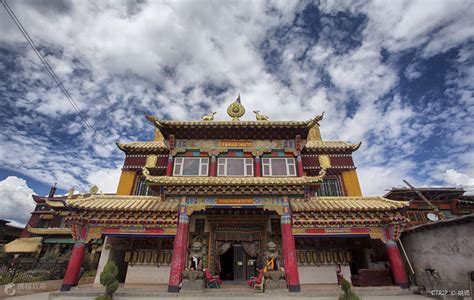 四川甘孜县藏式建筑高清图片下载-正版图片500532568-摄图网