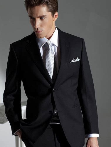 西服定做 就选米兰弘服装订制-符合于您气质的西装定制品牌-www.milanho.com