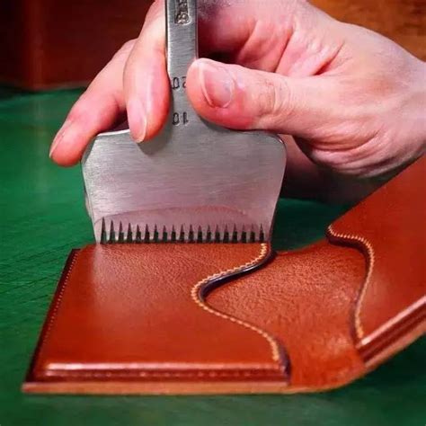 手工皮革教程：一个卡包的诞生 - 皮小匠