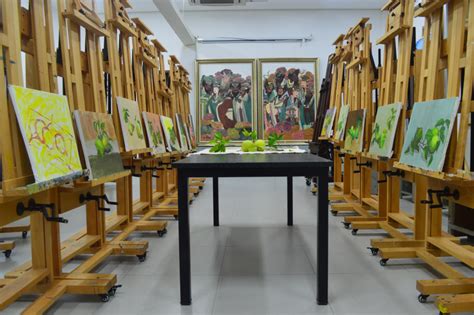 8月12日上午，曹玉红书画工作室举办了第三期弘扬优秀传统文化公益课程。