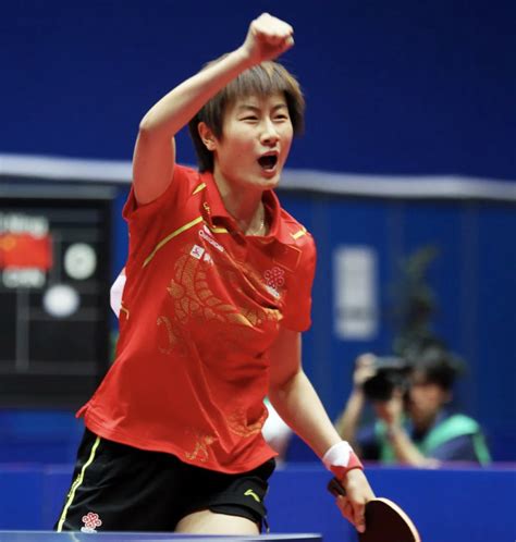 图文：乒乓球亚洲杯小组赛 丁宁正手击球-搜狐体育