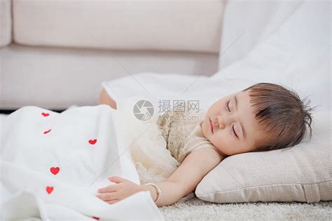 晚睡可爱图片