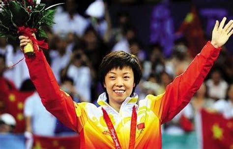中国乒乓球历史最伟大的十位明星：张怡宁排第六，第二号称不懂球