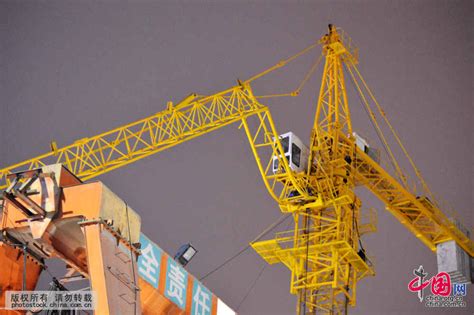 重庆一在建车站发生塔吊断裂倒塌事故[组图]_图片中国_中国网