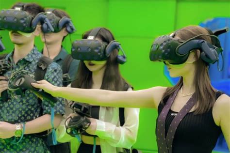 沉浸世界: 构建大空间VR内容分发平台，VR线下娱乐加速进入内容驱动期 -数艺网
