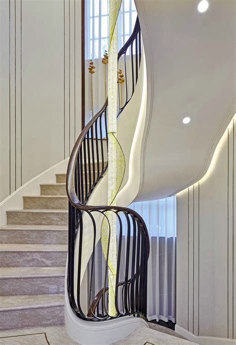 贵阳别墅装修设计，别墅弧形楼梯装修设计案例！
