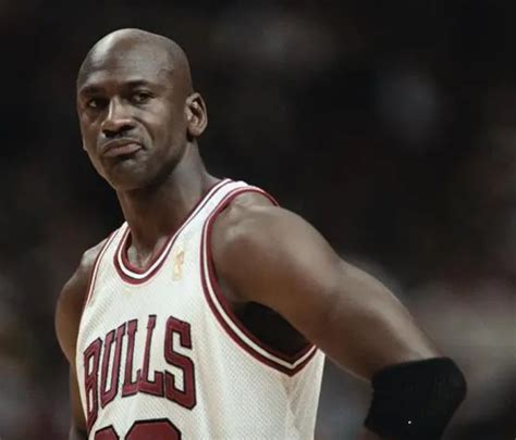 “篮球之神”乔丹最后一个NBA总冠军，同年诞生了许多超巨球星 - 球迷屋