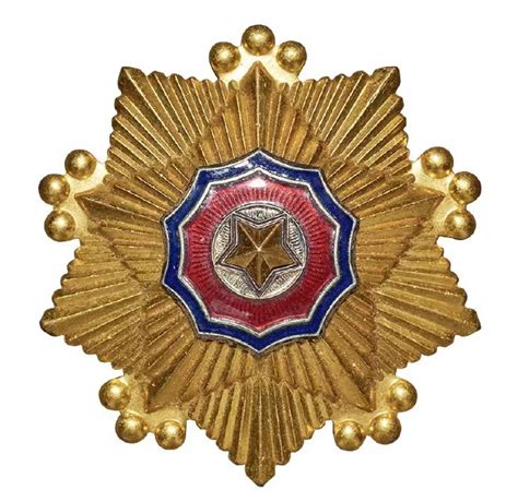 俄罗斯海军中将，波罗的海舰队司令，获得过一枚高贵的勋章|勋章|俄罗斯海军|俄罗斯联邦_新浪新闻