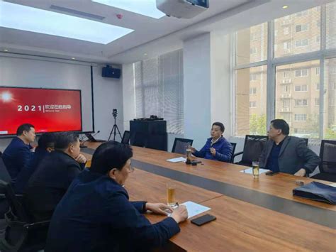 南阳宛城区委副书记、区长樊牛到华为大数据创新中心开展调研座谈