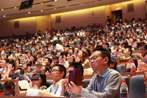 《医学中文网》：2018年CSCO会议现场大咖采访之百洋智能首席营销官王必全女士