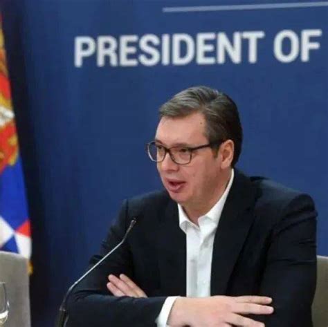 塞尔维亚总统武契奇视察中企承建的快速公路项目