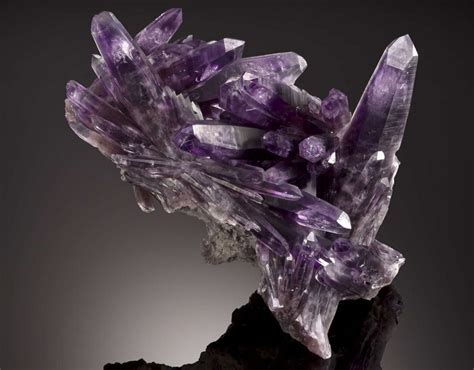 紫水晶原石为什么便宜,最的紫水晶原石,怎么区分天然紫水晶_大山谷图库