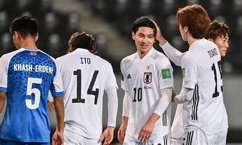 总算守住了！国足与日韩仍差距巨大，但这支球队让我们看到了些希望|日本|国足|扬科维奇_新浪新闻