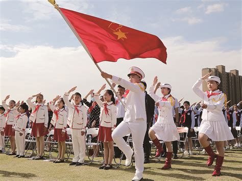云南省少先队组织开展纪念少先队建队60周年全国统一主题队日活动