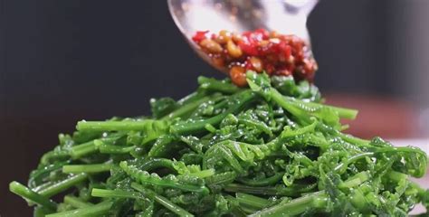 水蕨菜的做法原来这样做最好吃 | 说明书网