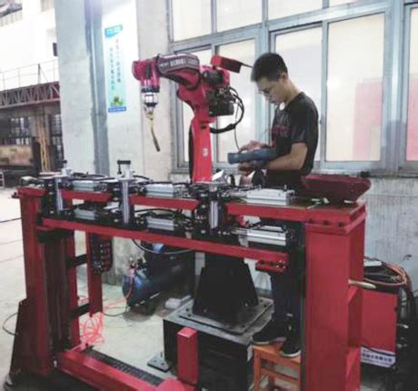 工作中智能焊接机器人的应用实例-滨州云天工业自动化有限公司