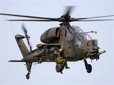 AH-1还是AH-64 台湾将决定选购何种武装直升机 · 南方网