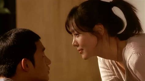 一部深情的韩国爱情片，女子和男生的爱恋纠缠，看完心情压抑难受！_腾讯视频