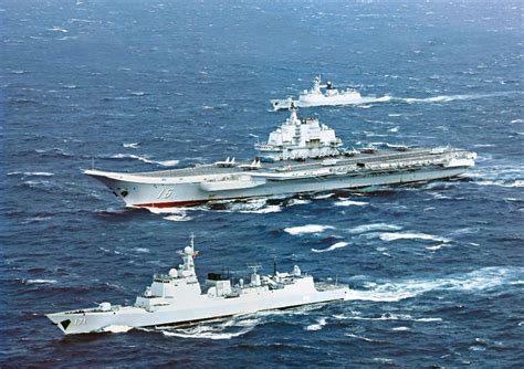 辽宁舰又有大动作：可能在台海上演30节极速飙航母！