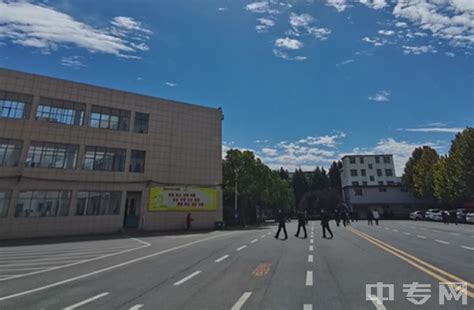 方城县第一高级中学