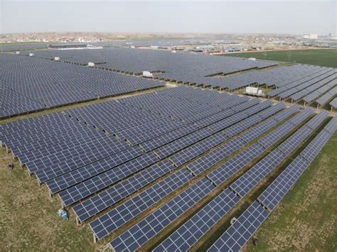 中国西北戈壁滩太阳能发电站—高清视频下载、购买_视觉中国视频素材中心
