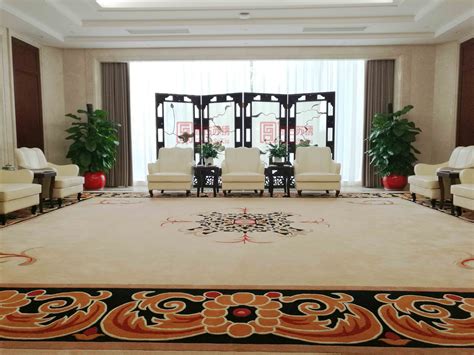 重庆银行定制贵宾室四折双面绣屏风--大型苏州手工刺绣屏风定制案例