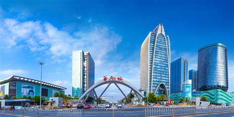 华南城：深圳首个复合型城市商业集群强势崛起 - 媒体报道 - 深圳华南城