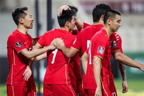 中国男足1：3不敌越南队，无缘2022卡塔尔世界杯