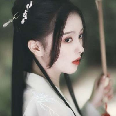 张含韵古风旧照头像女生
