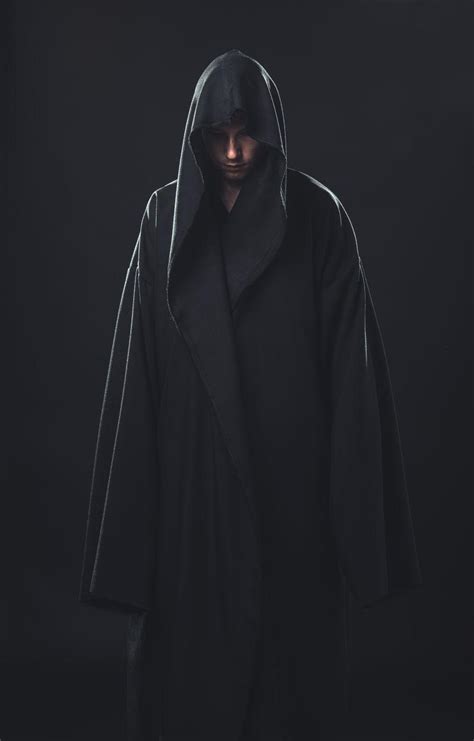 黑服图片