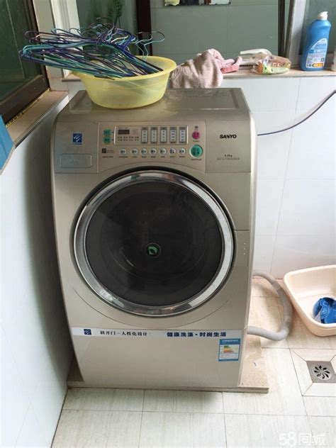 三洋滚筒洗衣机放洗衣液的位置也是放洗衣粉的洗涤剂盒吗？量怎么算呢？-滚筒洗衣机的洗涤剂盒最左边的中放多少洗衣粉呀。随便放么