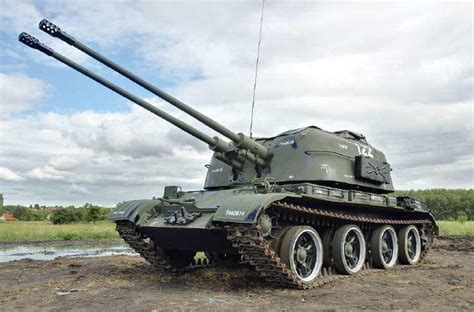 挑战者的新剑——英国挑战者2主战坦克120滑膛炮宣传片！_新浪新闻