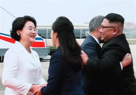 朝鲜代表团抵达韩国 下了飞机团长只说了一句话_手机新浪网
