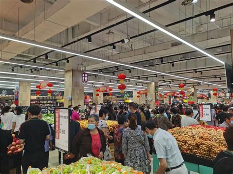 中国最大的超市排行榜_榜单2022中国十大大生鲜连锁超市排行榜揭晓!盒马鲜生排名首位..._排行榜网