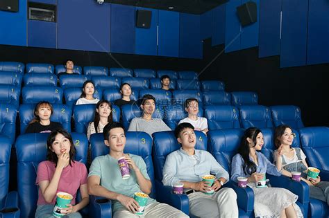 影院看电影加了中场休息，可能是一件好事儿 | CBNData
