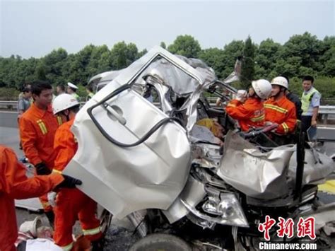 交通事故警示录（上海交警2022年6月）_腾讯视频