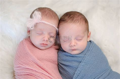 同卵双胞胎和异卵双胞胎比较常见 | Pixabay