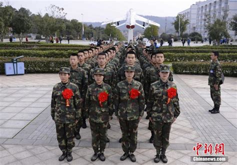 重庆交通职业学院,我校隆重举行2019级火箭军定向培养士官入伍欢送会暨出征仪式