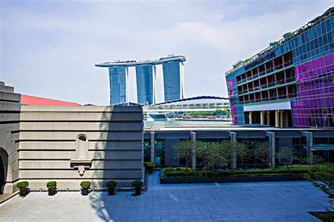 新加坡滨海湾金沙酒店，号称当今世上最昂贵酒店