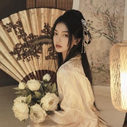 女生古风头像大家闺秀