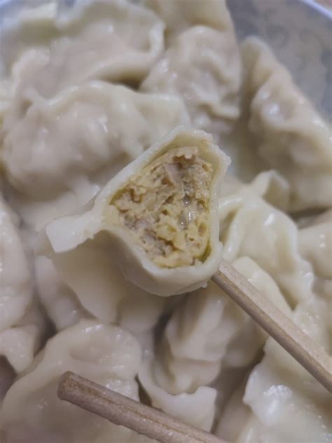 【冬菇马蹄饺子的做法步骤图，怎么做好吃】枫叶1999_下厨房