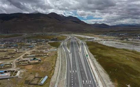 平均海拔4500米以上！那曲—拉萨！世界上海拔最高的高速公路今天通车 - 封面新闻