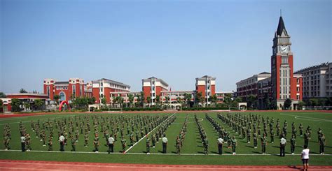 杭州外国语学校在国外的录取率如何-育龙外国语学校网