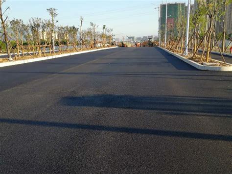 洒布法沥青路面面层施工工艺-福建长洋沥青工程公司