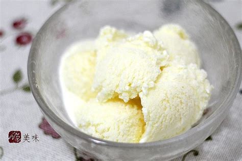 【自制奶油冰淇淋的做法步骤图，怎么做好吃】伧佃雪乃_下厨房