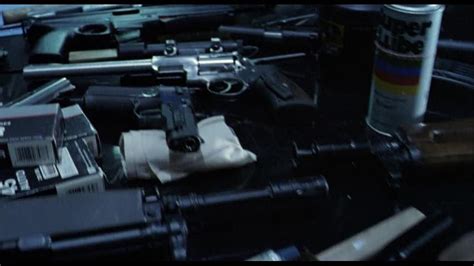 香港黑帮片中经常使用的是哪些型号的枪？ - 知乎