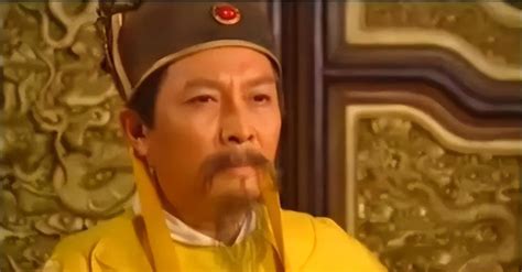 《三国演义》让人感觉无奈的两个片段 唐国强演得太传神了
