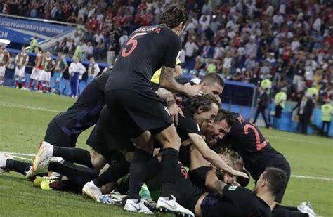 欧洲杯-C罗117分钟助绝杀 葡萄牙淘汰克罗地亚_手机新浪网